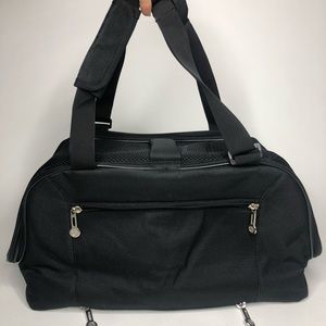 Discrete pet carrier